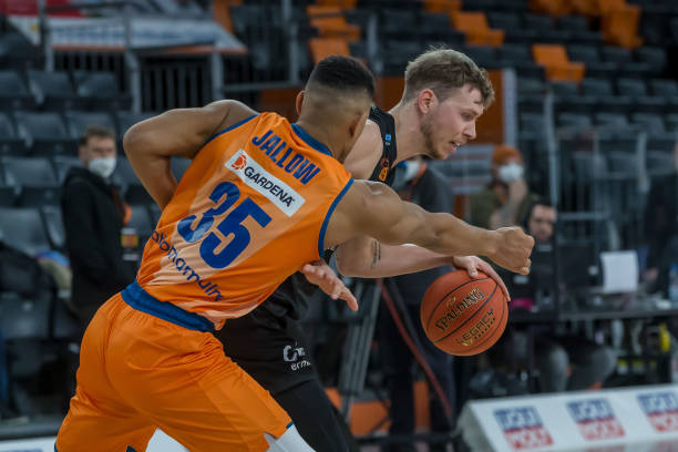 以强大的进 以强大的进