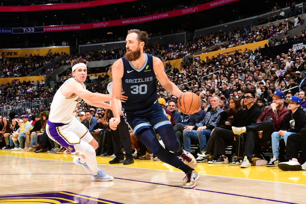 它帮助人们 它帮助人们